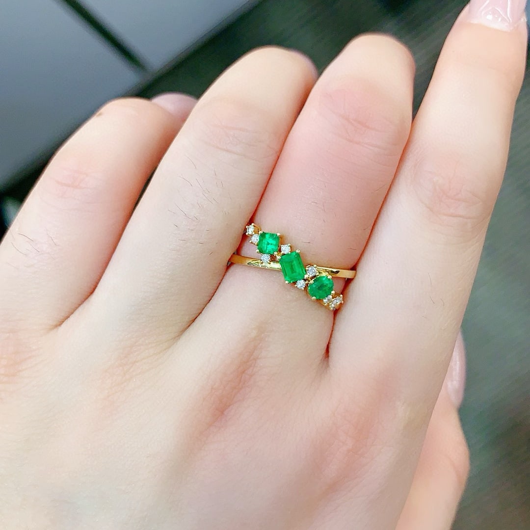 14k Gold 0.72 Ctw Vivid Green Natural Emerald & Diamond Ring - 3