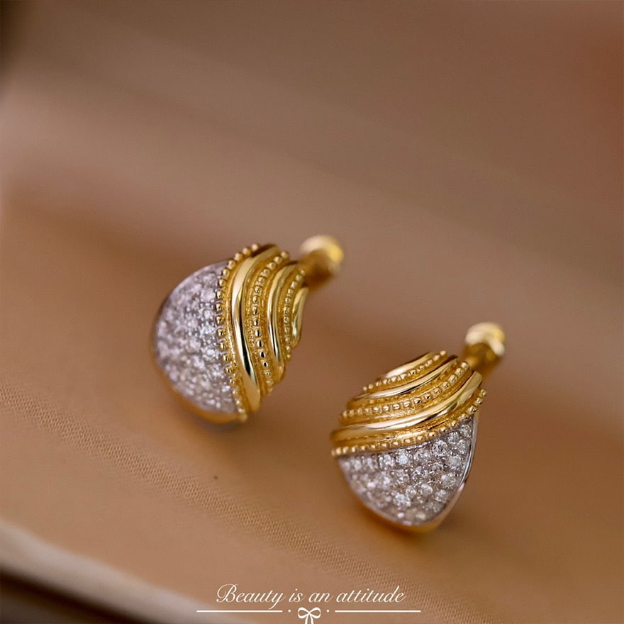 14k Gold 0.3 Ct Natural H Diamond Earrings: Ref:231080232 // gold content:14k gold // main gemstone:diamond // shape:round // carat weight:0. 3ct // clarity grade:vs-si // color:h // treatment:natural // cut grade:g // High Estimate: 5300 Low