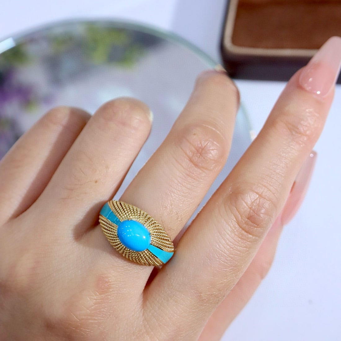 14k Gold 1.75 Ct Natural Blue Turquoise Ring - 4