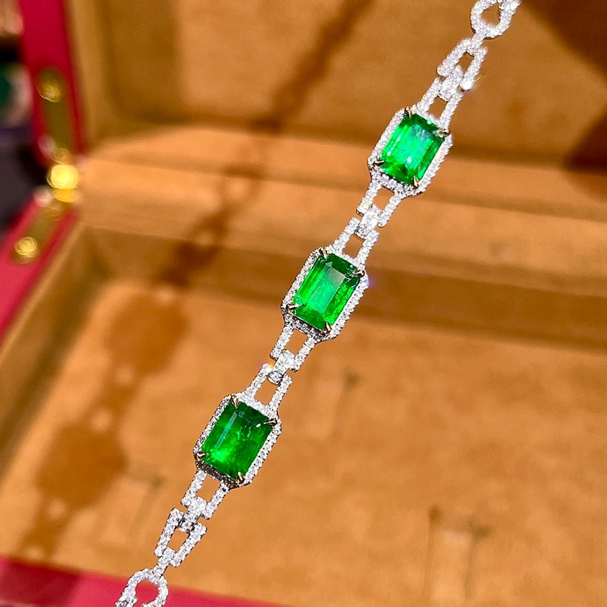 14k Gold 3.01 Ctw Vivid Green Natural Emerald & Diamond Bracelet - 8