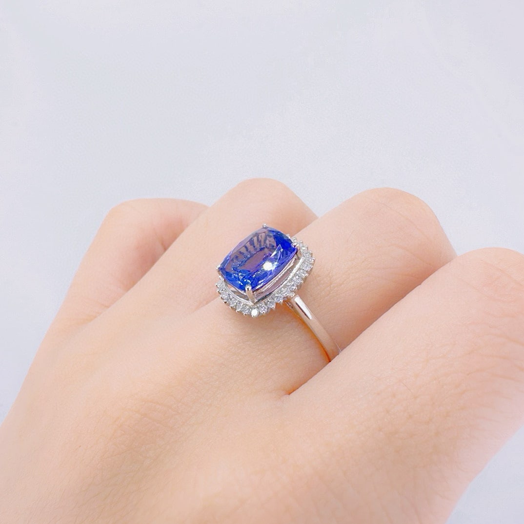 14k Gold 2.24 Ct Natural Tanzanite & Diamond Ring - 3