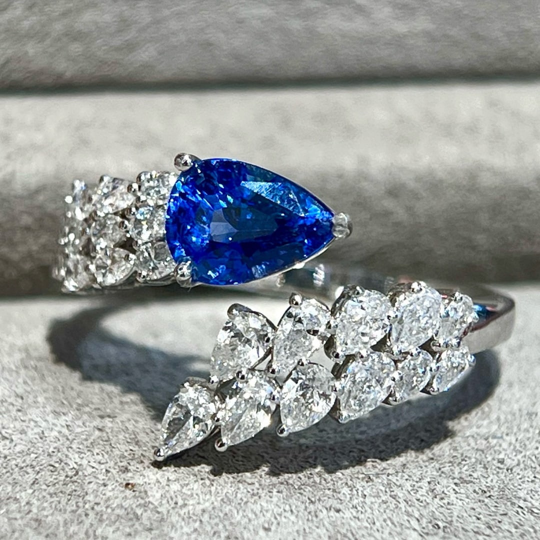 14k Gold 2.00 Ctw Natural Sapphire & Lab Grown Diamond Ring: Ref:231080262 // gold content:14k gold // ring size:7. 25us // // main gemstone:sapphire // shape:pear // carat weight:1. 15ct // color:cornflower blue // treatment:natural // // adjacent gemstone 2