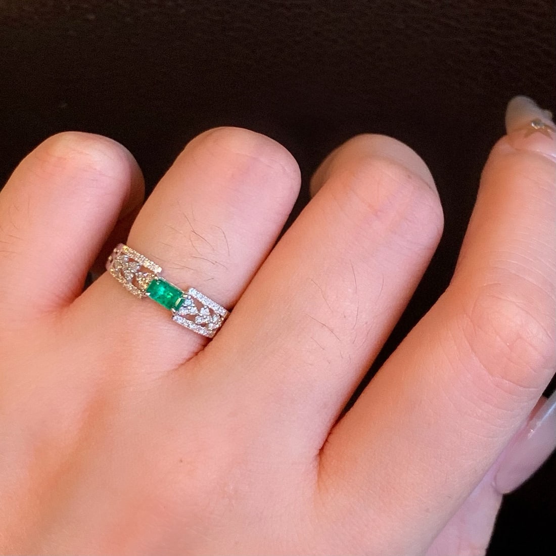 14k Gold 0.59 Ctw Vivid Green Natural Emerald & Diamond Ring - 7