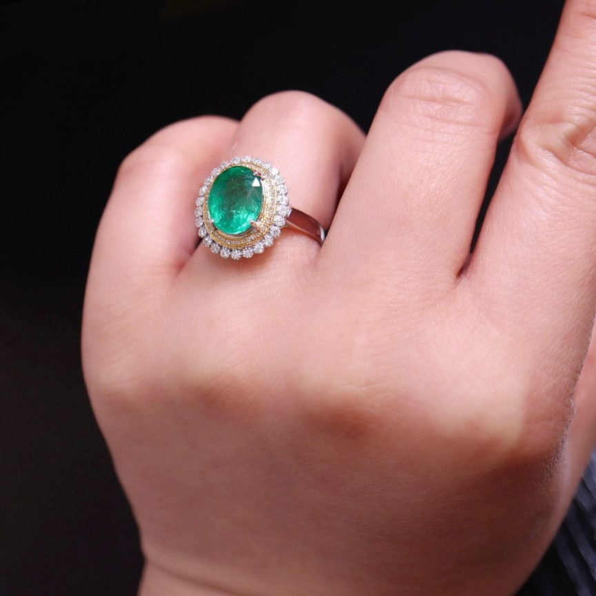 14k Gold 3.65 Ct Vivid Green Natural Emerald & Diamond Ring - 5