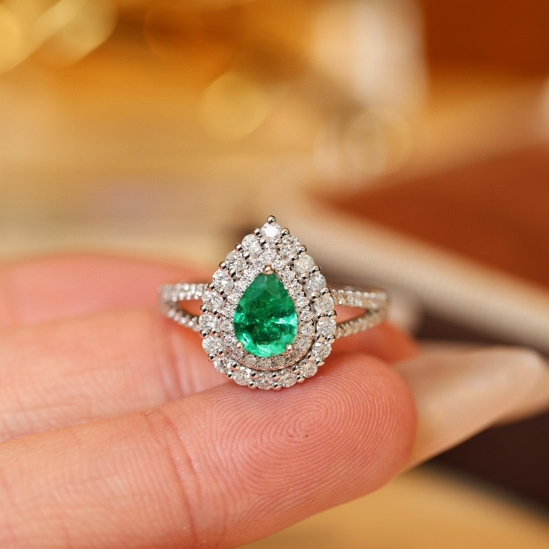 14k Gold 1.20 Ctw Vivid Green Natural Emerald & Diamond Ring - 5