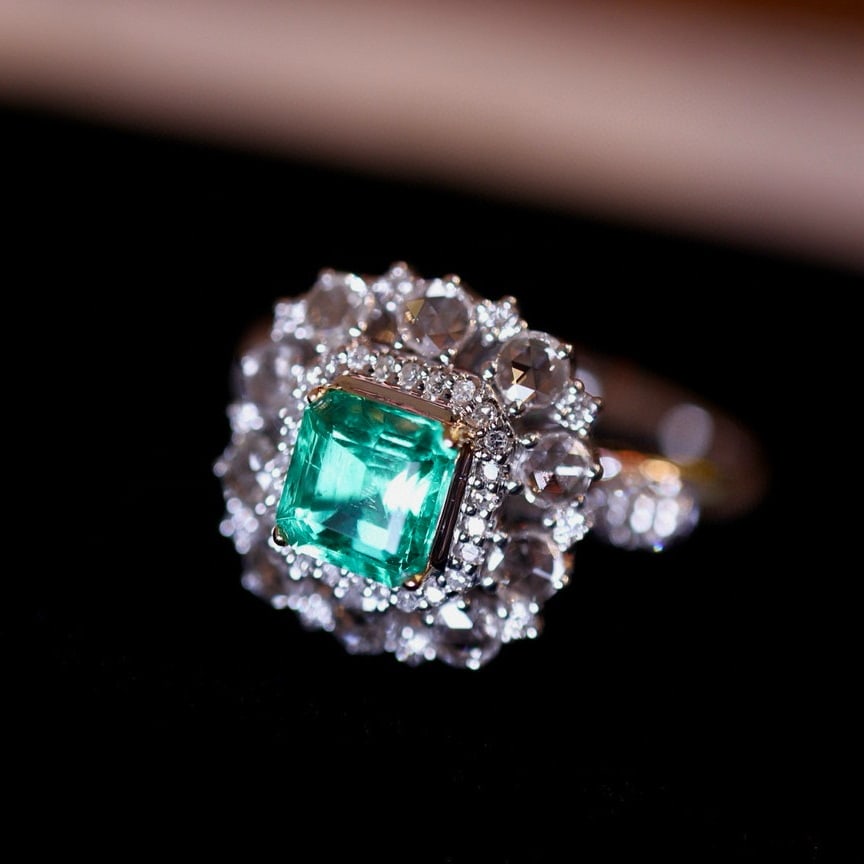 14k Gold 0.67 Ct Natural Emerald & Diamond Ring - 3