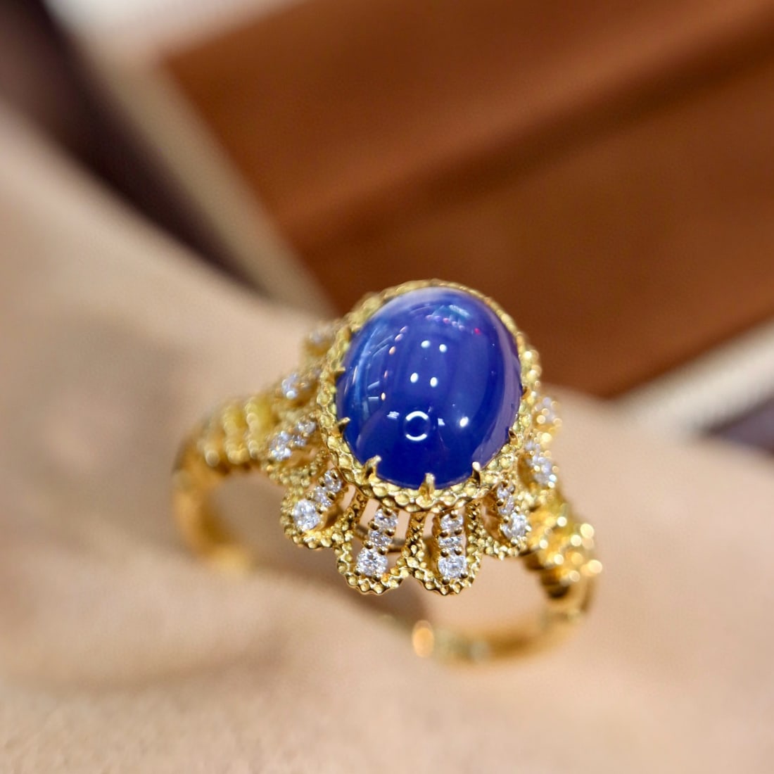 14k Gold 4.24 Ctw Natural Star Sapphire & Diamond Ring - 8