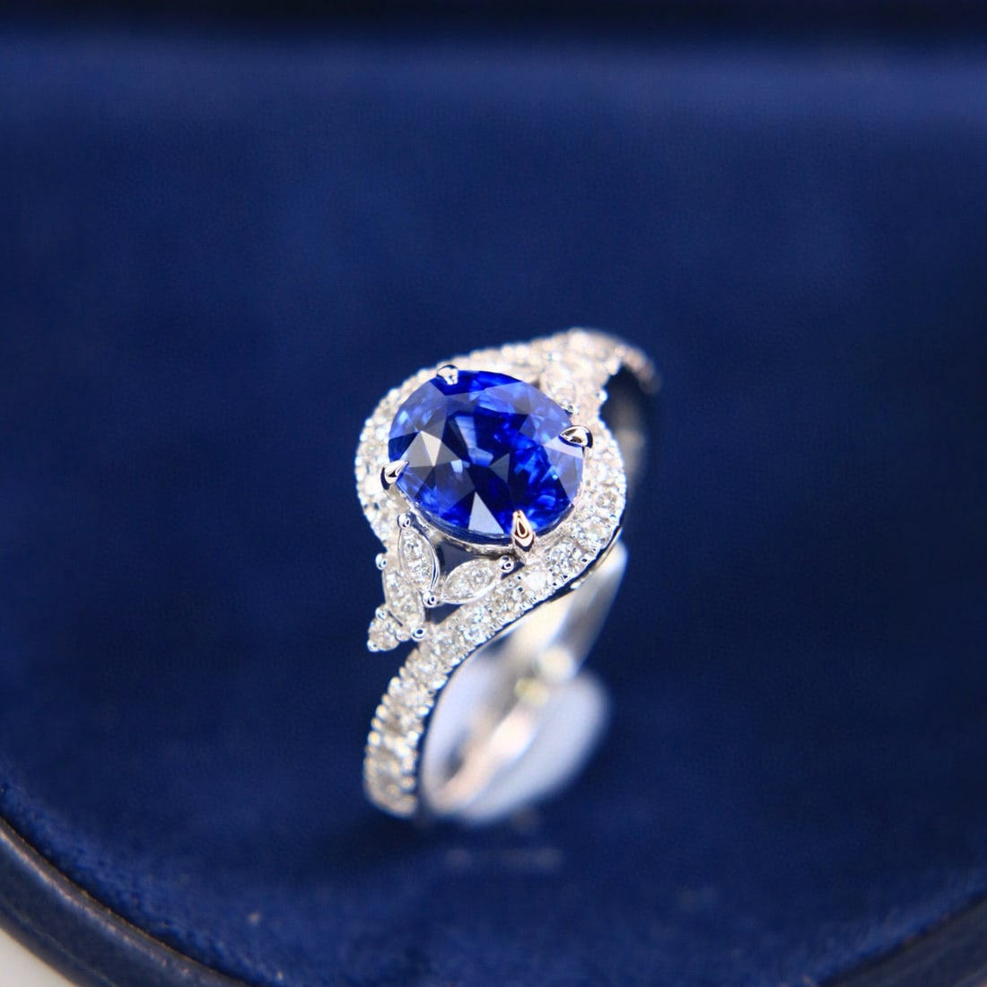14k Gold 2.39 Ctw Natural Sapphire & Diamond Ring - 4