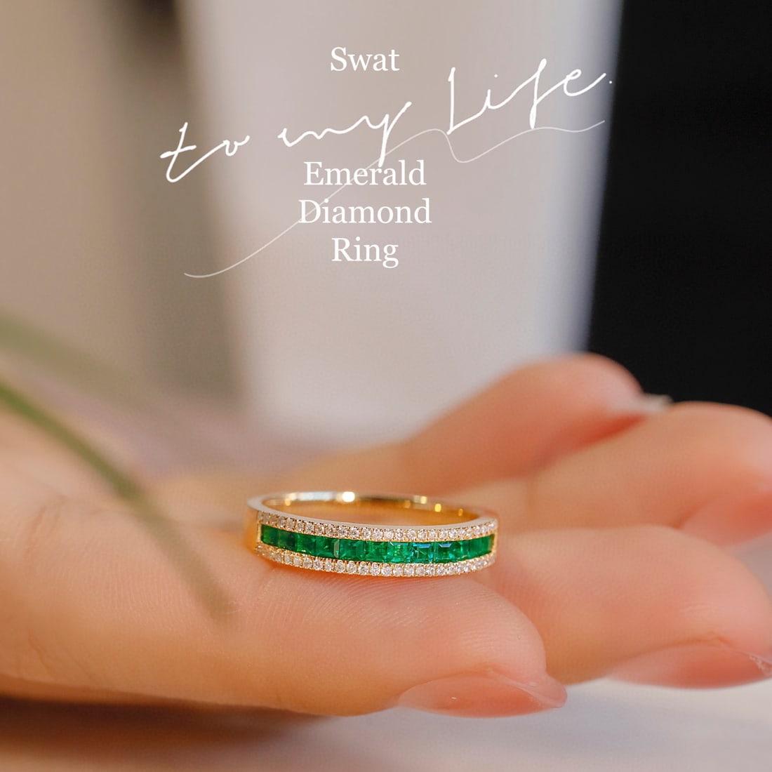 14k Gold 0.60 Ctw Vivid Green Natural Emerald & Diamond Ring - 2