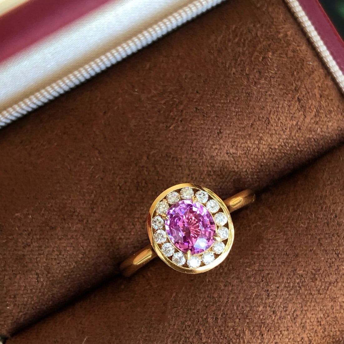 14k Gold 1.33 Ctw Natural Sapphire & Diamond Ring: Ref:231080345 // gold content:14k gold // ring size:7. 25us // // main gemstone:sapphire // shape:oval // carat weight:1. 07ct // color:pink // treatment:natural // // adjacent gemstone 2 : diamond