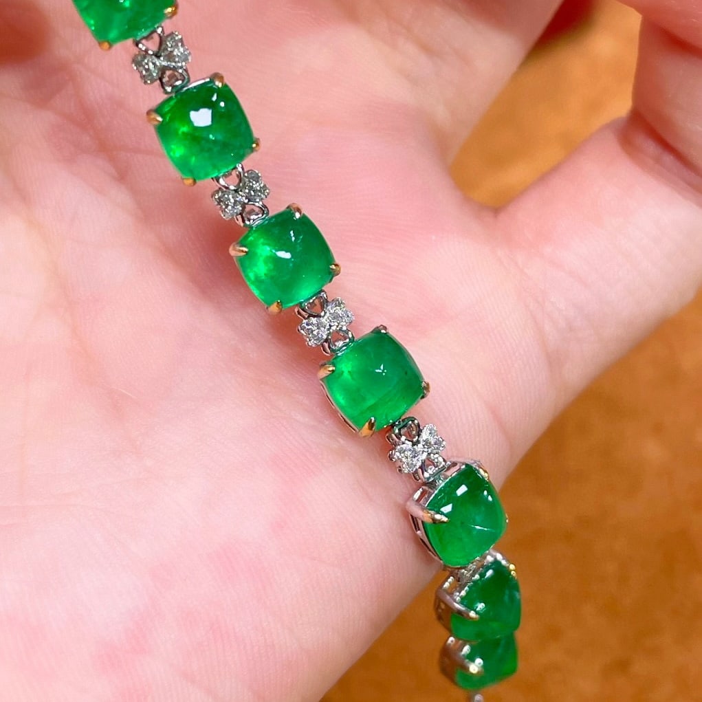 14k Gold 7.71 Ct Vivid Green Natural Emerald & Diamond Bracelet - 6