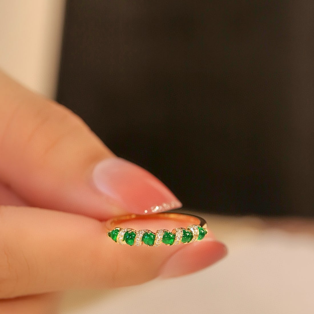 14k Gold 0.43 Ctw Vivid Green Natural Emerald & Diamond Ring - 3