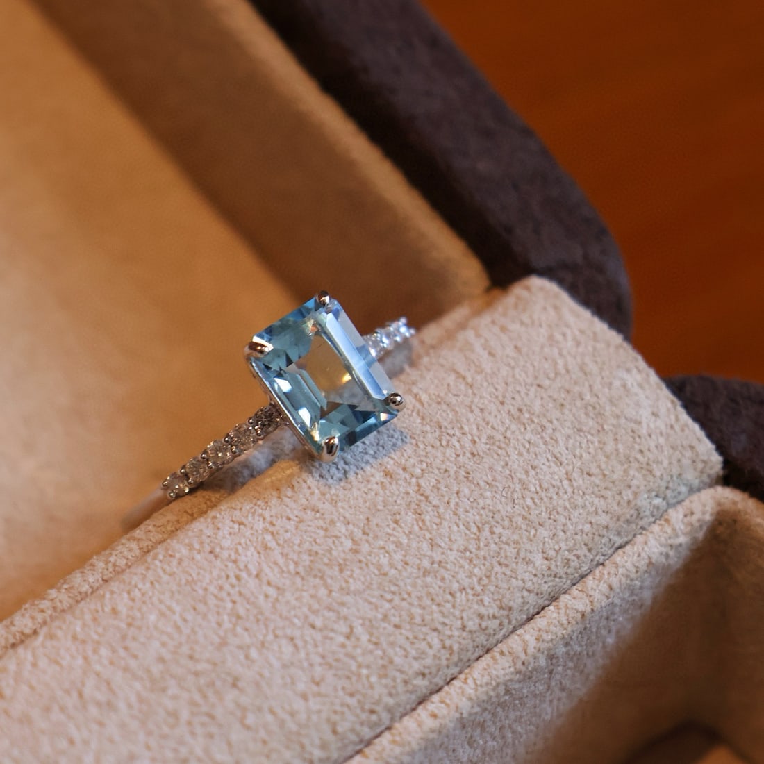14k Gold 1.4 Ct Natural Aquamarine & Diamond Ring - 4