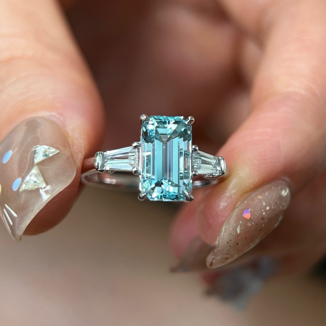 14k Gold 2.72 Ctw Natural Aquamarine & Topaz Ring: Ref:231080379 // gold content:14k gold // ring size:7. 25us // // main gemstone:aquamarine // shape:octagonal // carat weight:2. 27ct // color:blue // treatment:natural // // adjacent gemstone 2 :