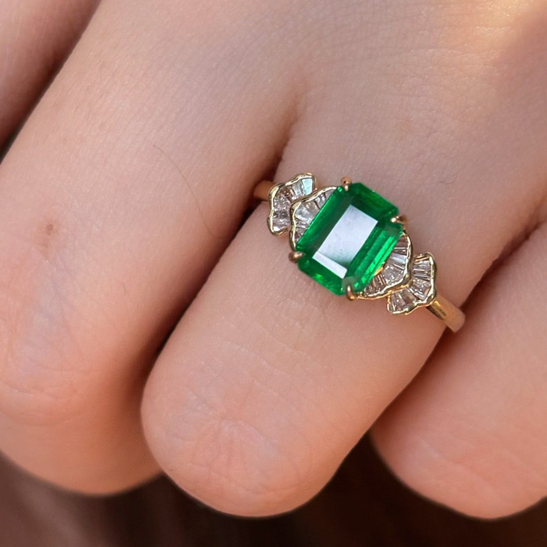 14k Gold 1.31 Ct Vivid Green Natural Emerald & Diamond Ring - 7