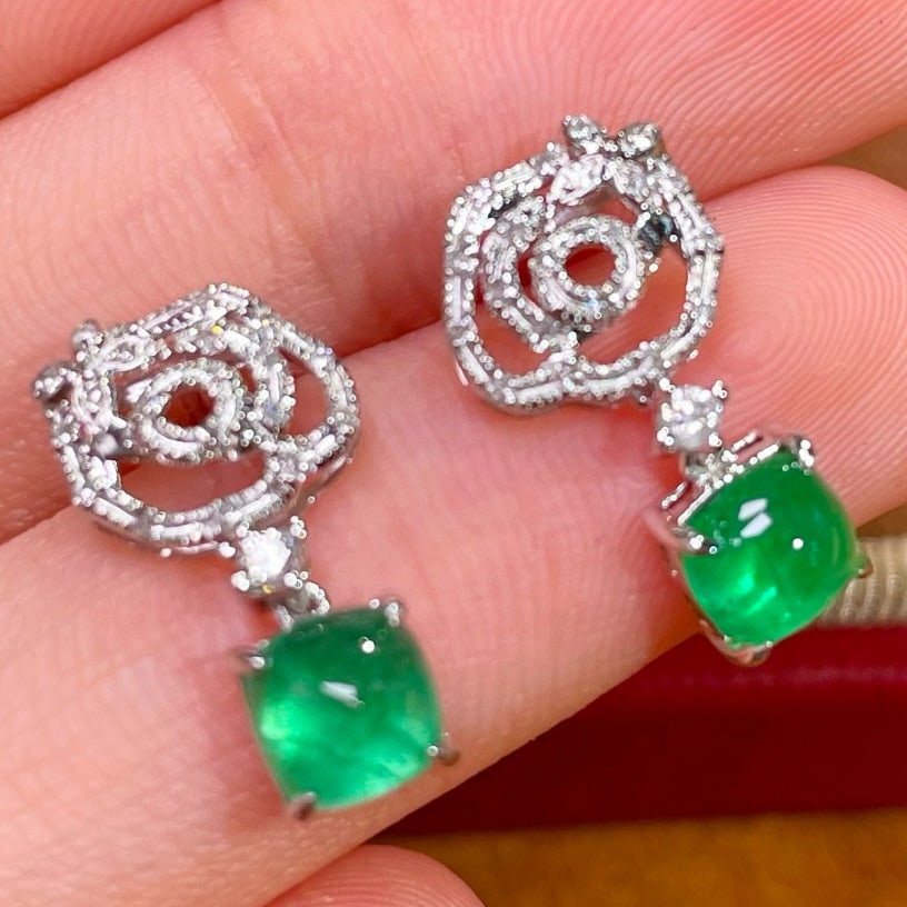 14k Gold 1.2 Ct Vivid Green Natural Emerald & Diamond Earrings - 2