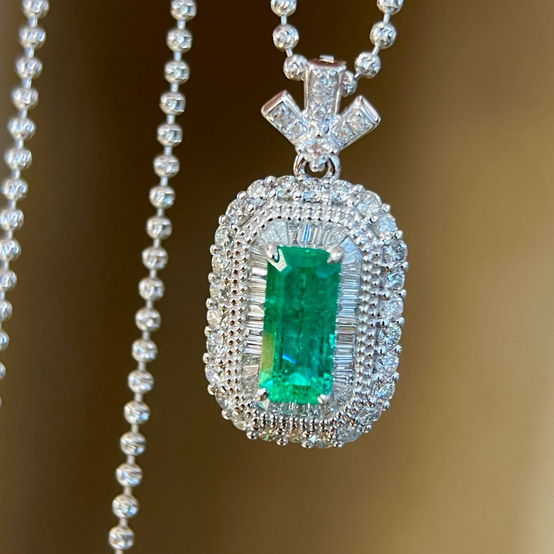 14k Gold 1.84 Ctw Natural Emerald & Diamond Pendant( Without Chain ) - 2