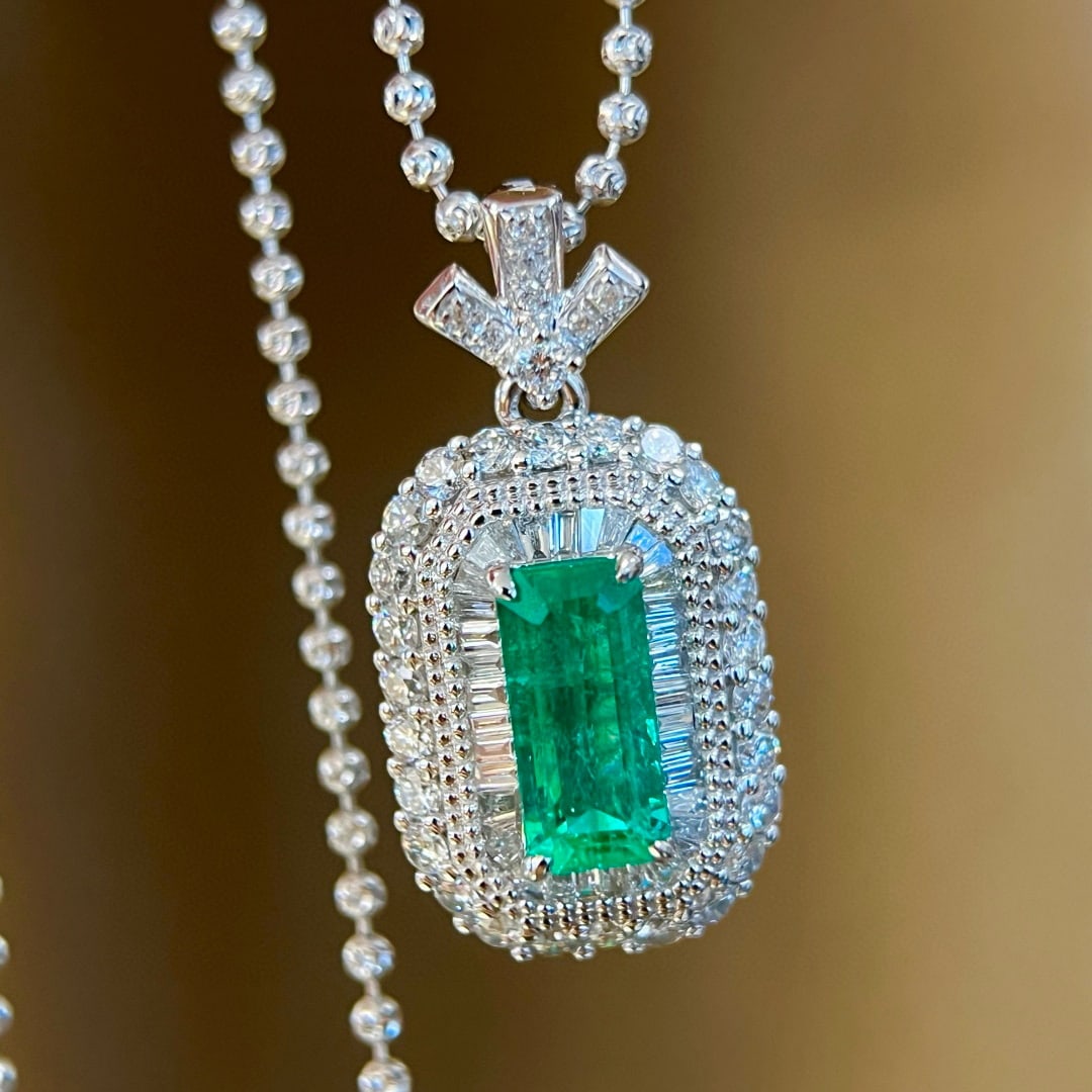 14k Gold 1.84 Ctw Natural Emerald & Diamond Pendant( Without Chain ) - 3
