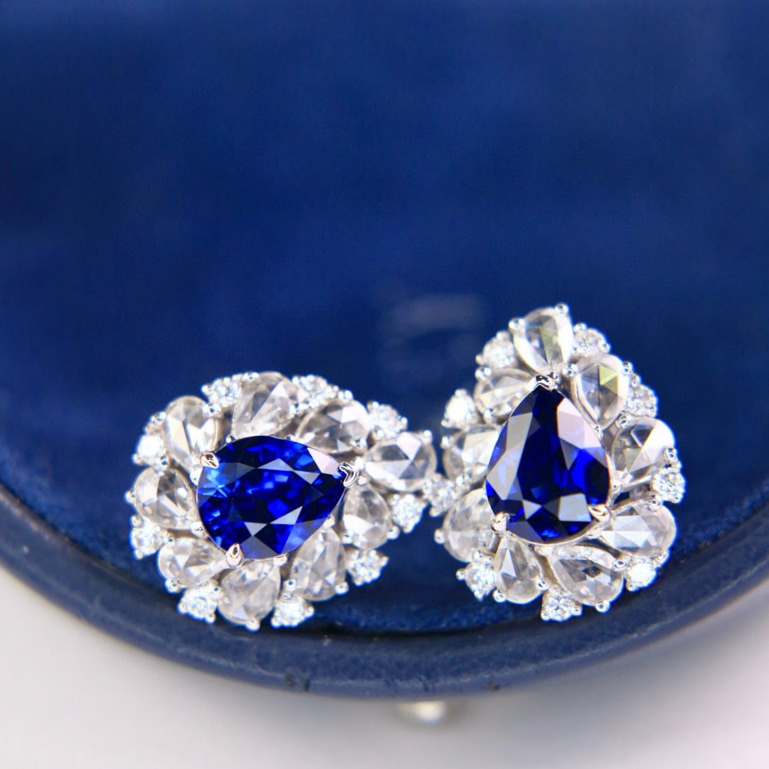 14k Gold 4.01 Ctw Natural Sapphire & Diamond Earrings: Ref:231080428 // gold content:14k gold // main gemstone:sapphire // shape:pear // carat weight:2. 67ct // color:royal blue // treatment:natural // // adjacent gemstone 2 : diamond // shape:multiple