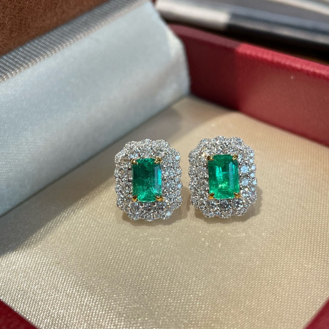 14k Gold 1.05 Ct Vivid Green Natural Emerald & Diamond Earrings - 2