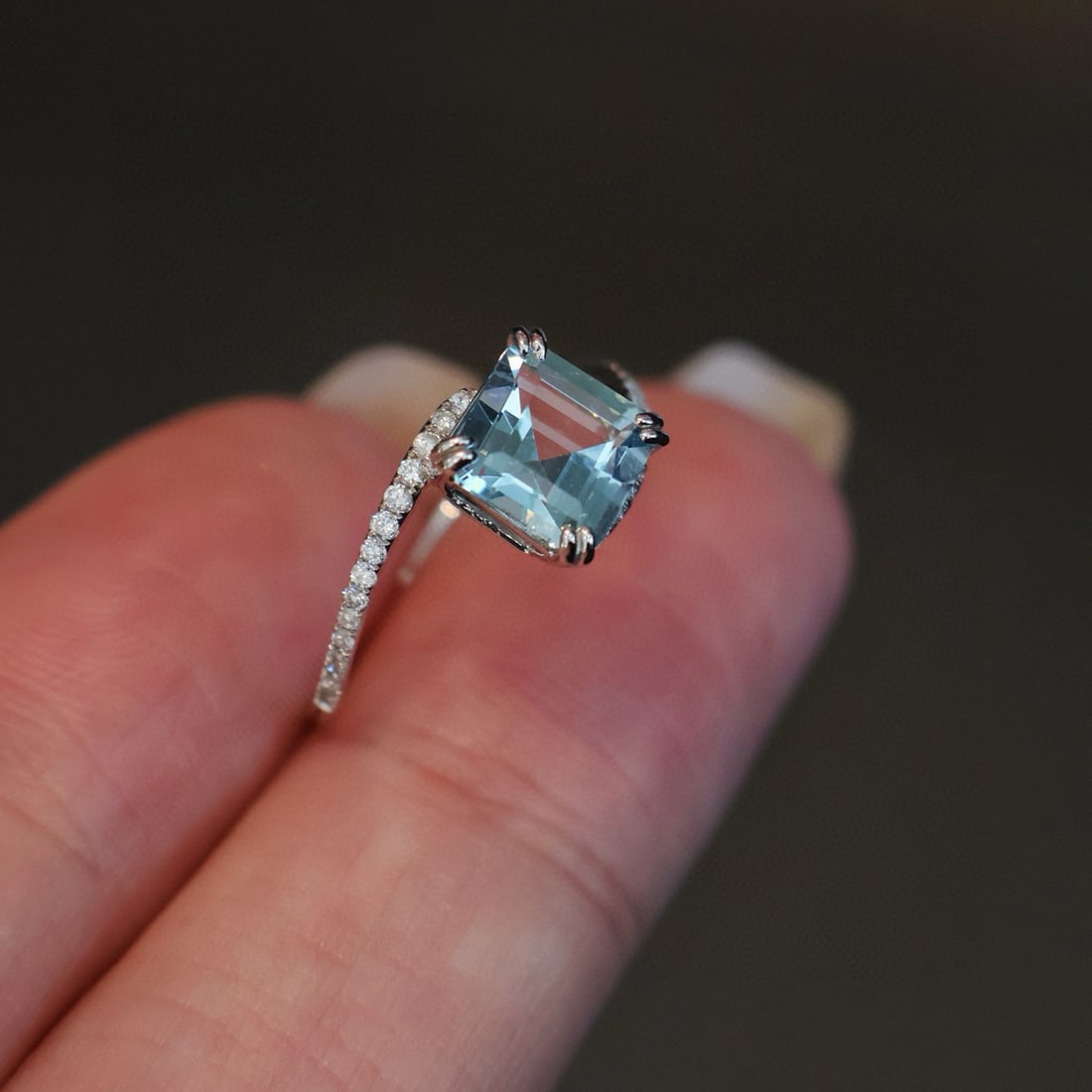 14k Gold 1.3 Ct Natural Aquamarine & Diamond Ring - 2