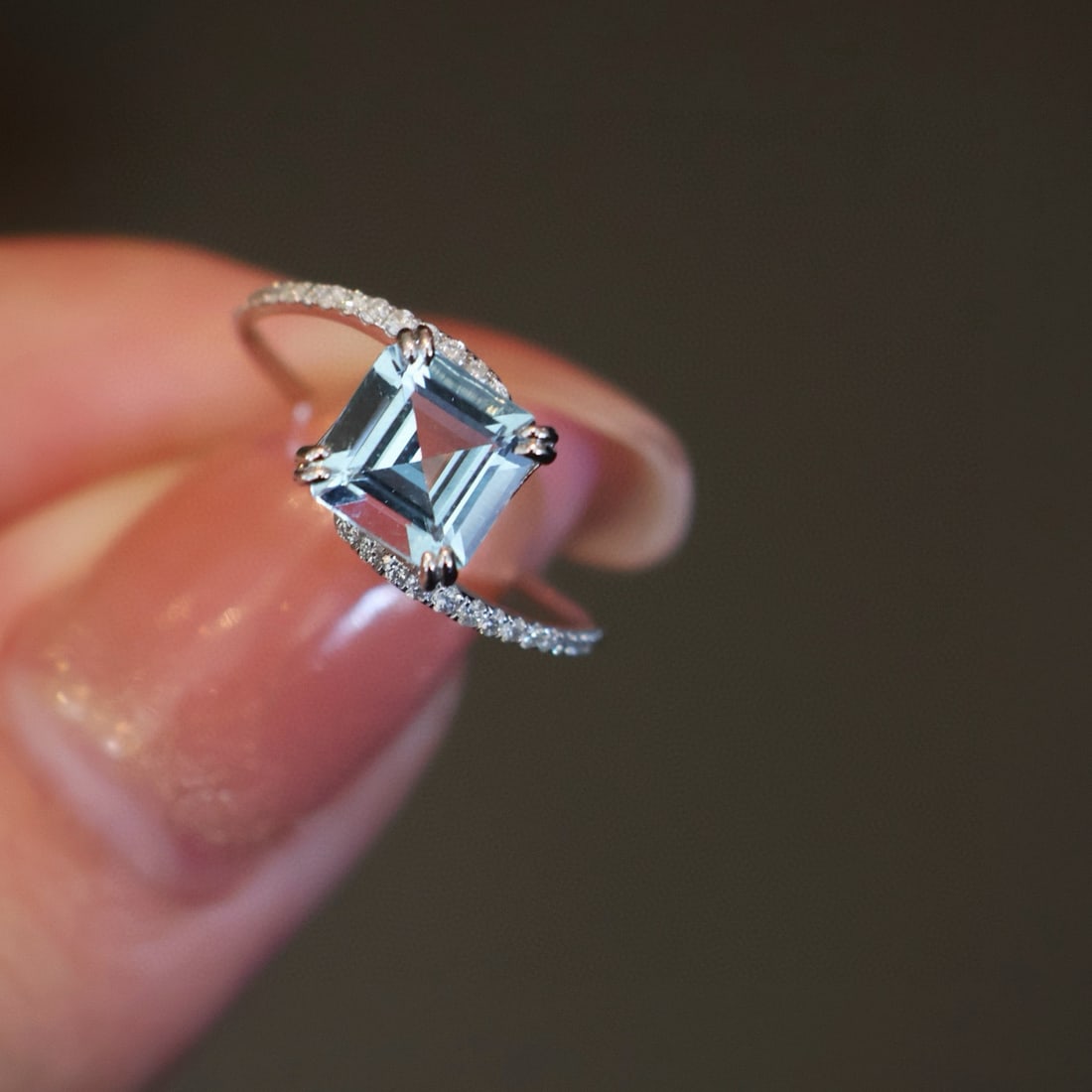 14k Gold 1.3 Ct Natural Aquamarine & Diamond Ring - 3