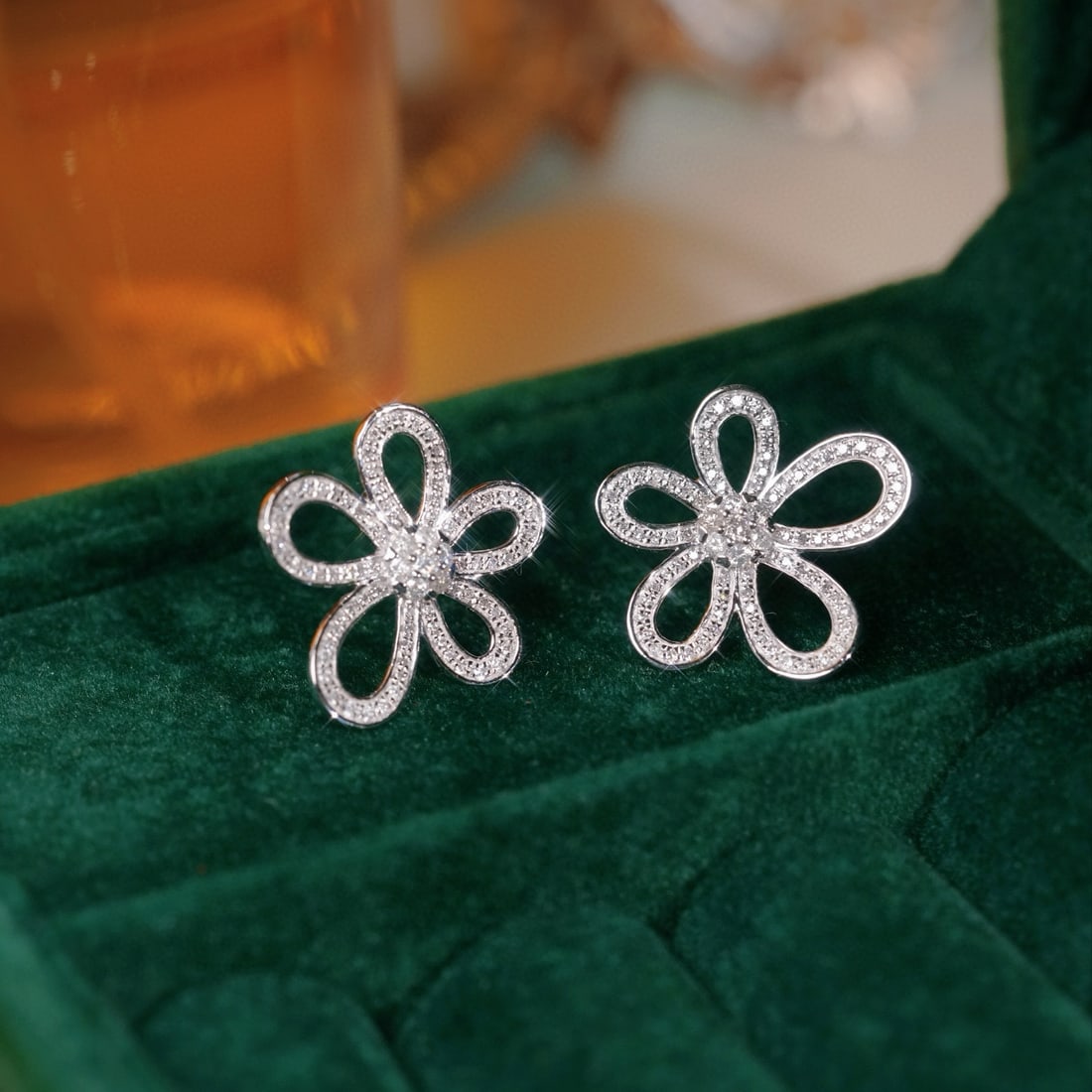 14k Gold 0.60 Ct Natural H Diamond & Flowers Earrings - 4