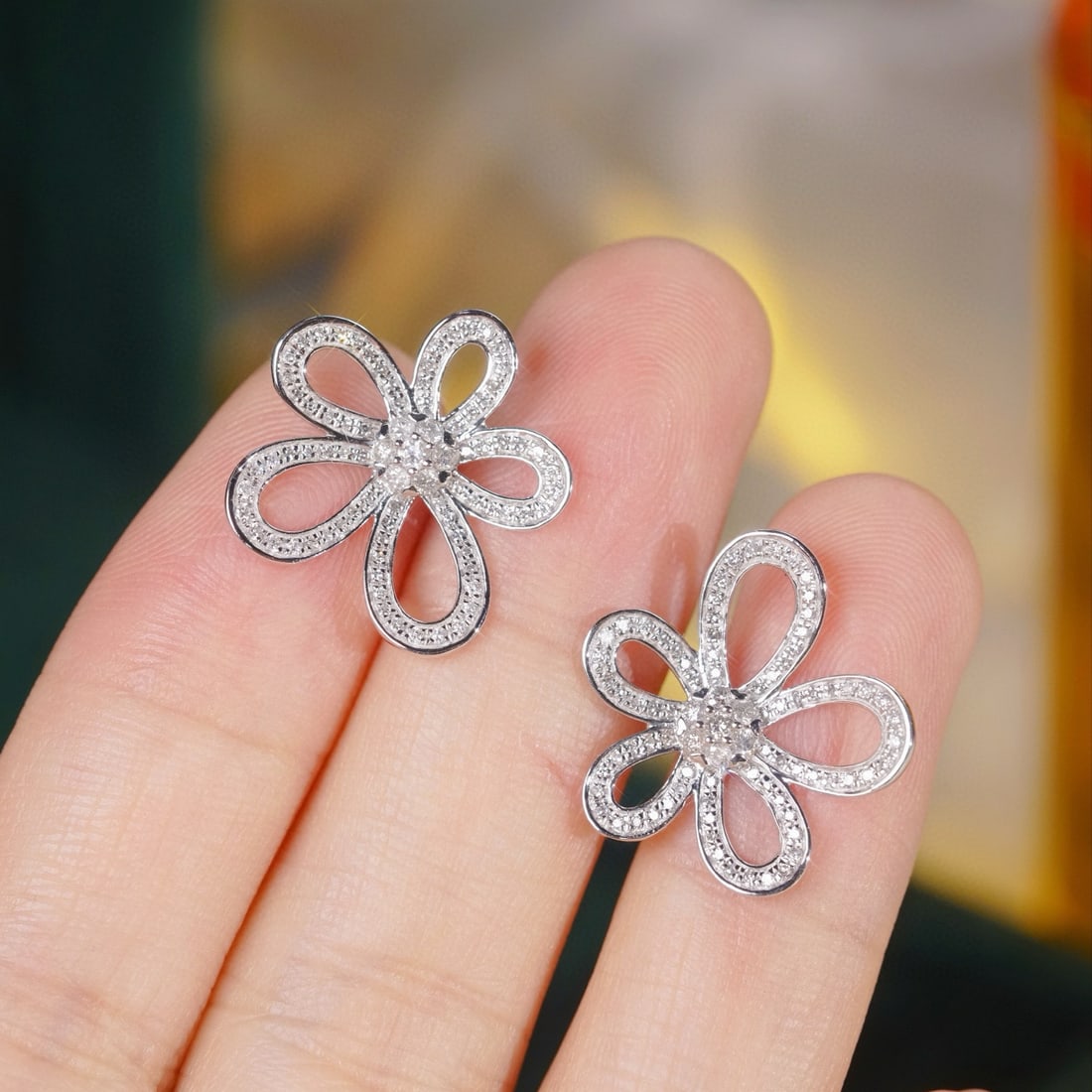 14k Gold 0.60 Ct Natural H Diamond & Flowers Earrings - 5