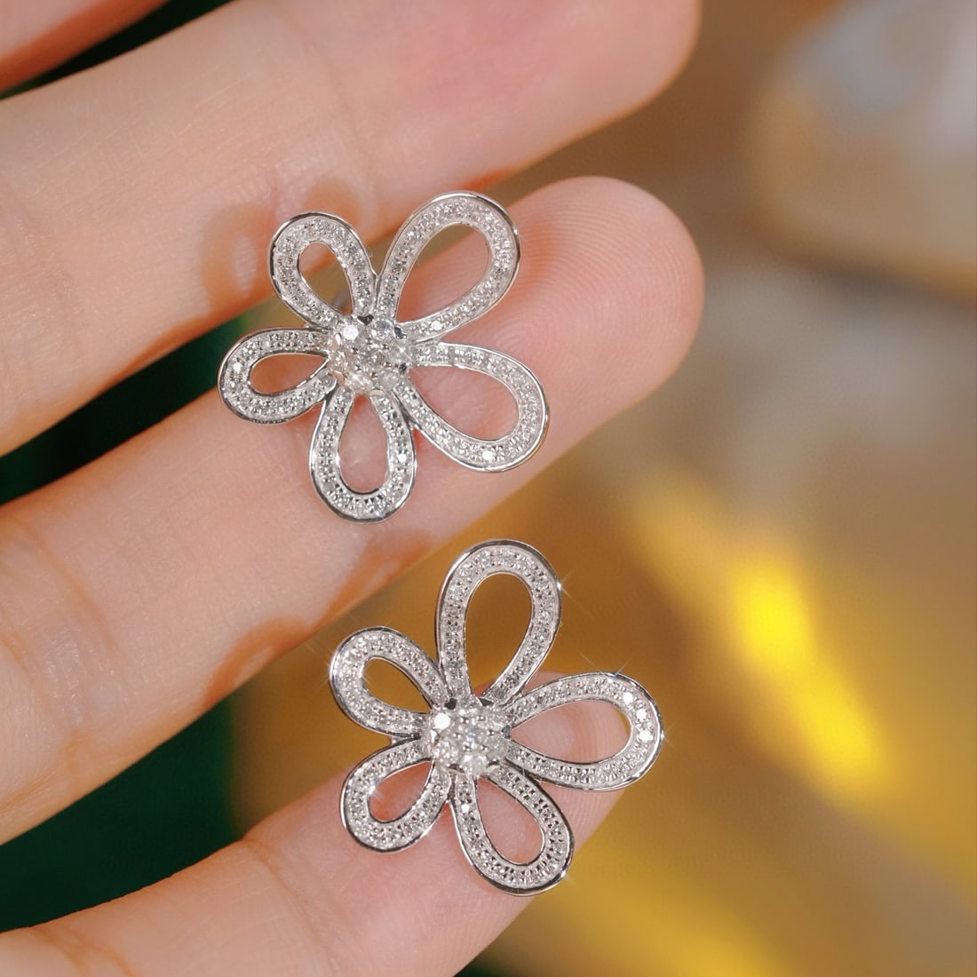 14k Gold 0.60 Ct Natural H Diamond & Flowers Earrings - 9