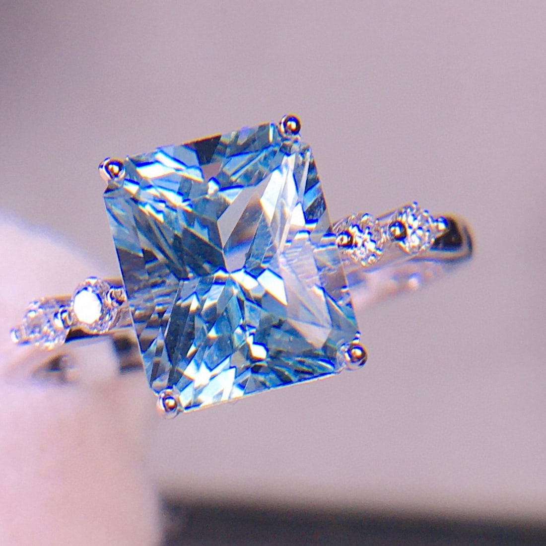 14k Gold 2.67 Ct Natural Aquamarine & Diamond Ring - 4
