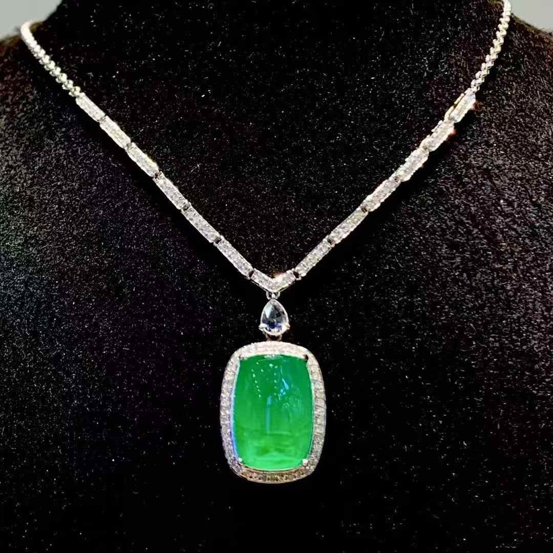 14k Gold 5.3 Ct Vivid Green Natural Emerald & Diamond Necklace - 5
