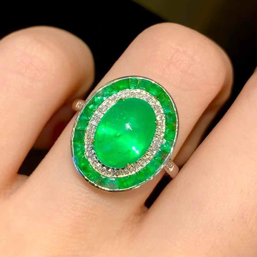14k Gold 3 Ct Vivid Green Natural Emerald & Diamond Ring - 2