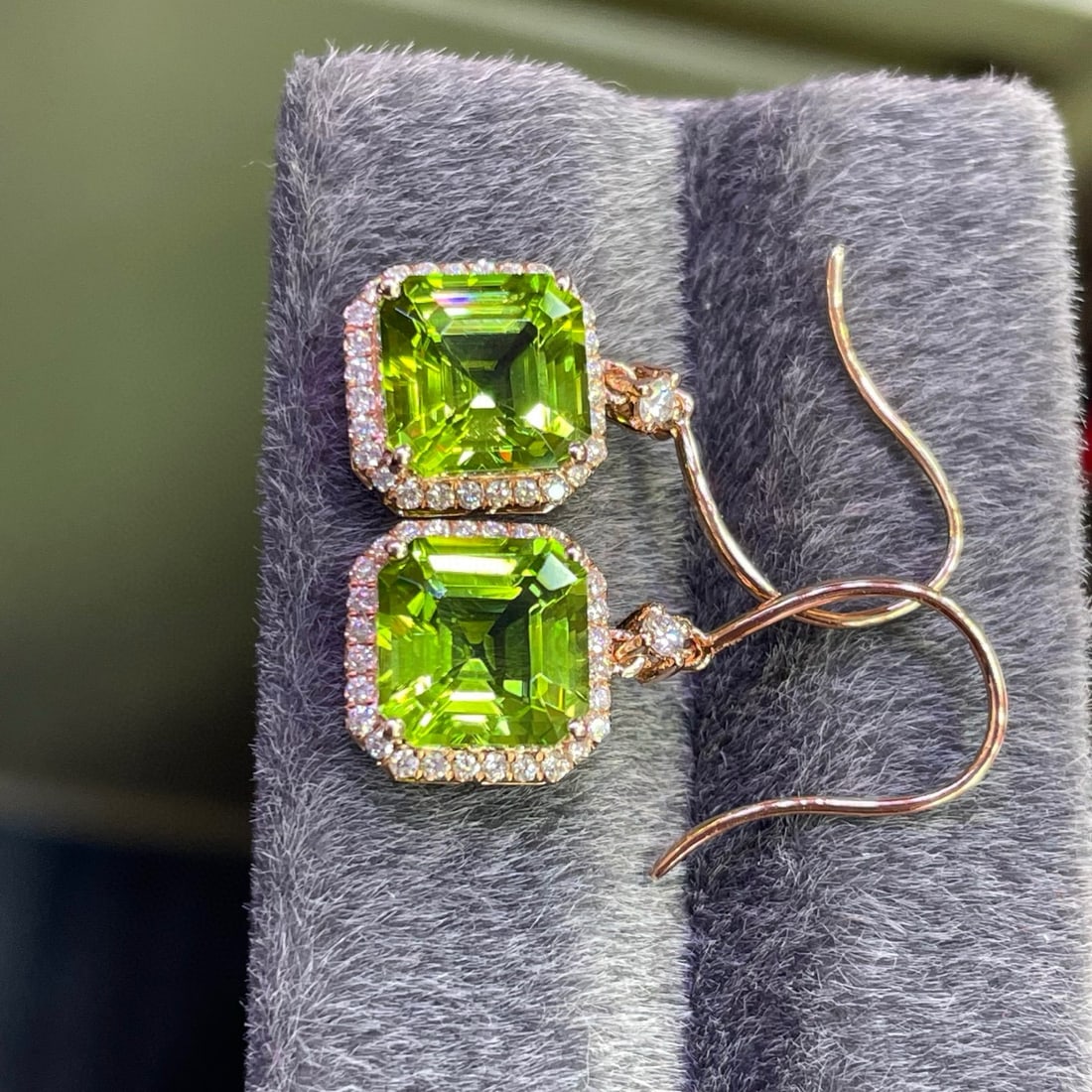 14k Gold 5.3 Ct Natural Peridot & Diamond Earrings - 2