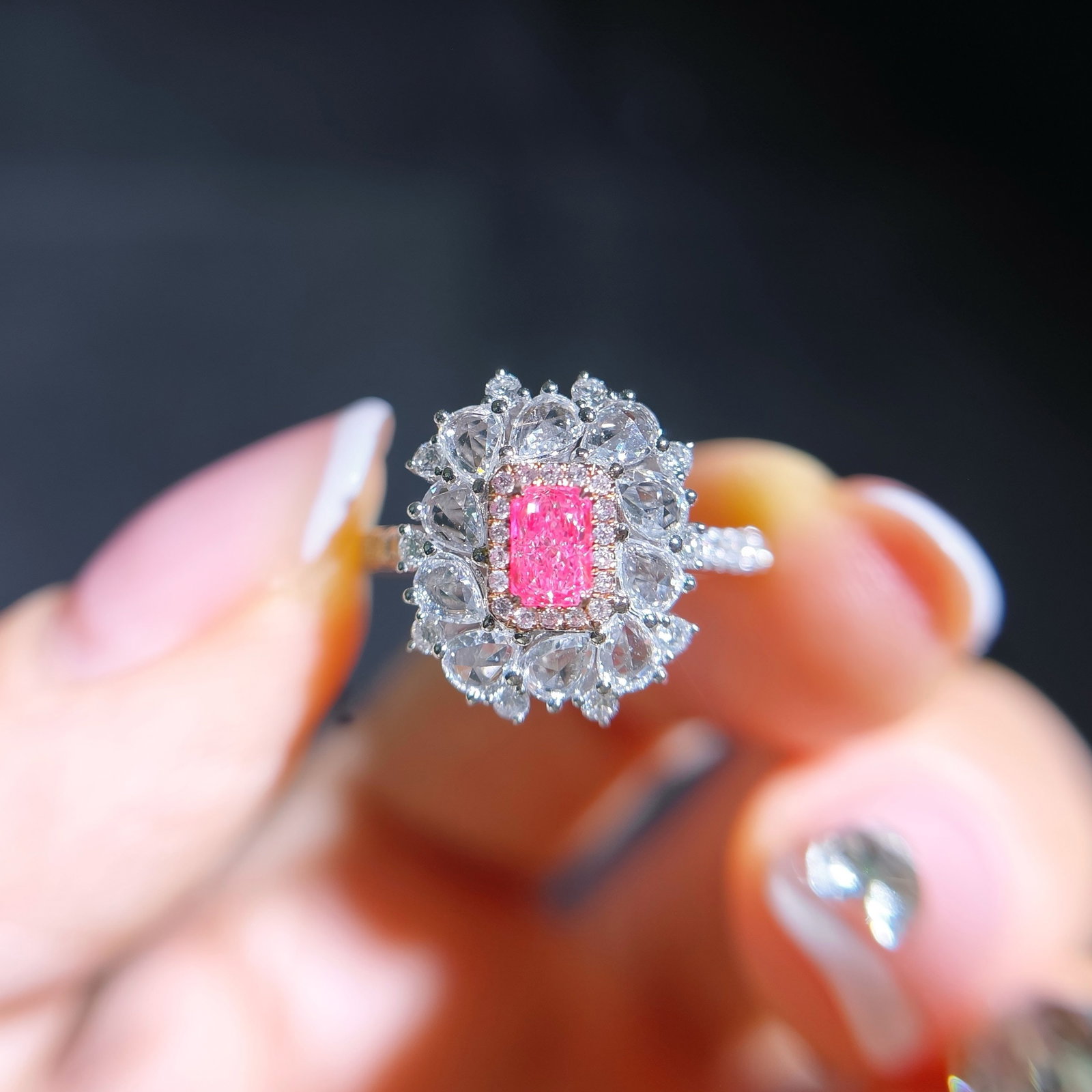 14k Gold 0.97 Ctw Natural Pink Diamond & Diamond Ring: Ref:231085116 // gold content:14k gold // ring size:7. 25us // // main gemstone:pink diamond // shape:radiant // carat weight:0. 27ct // color:pink // treatment:natural // // adjacent gemstone 2 :