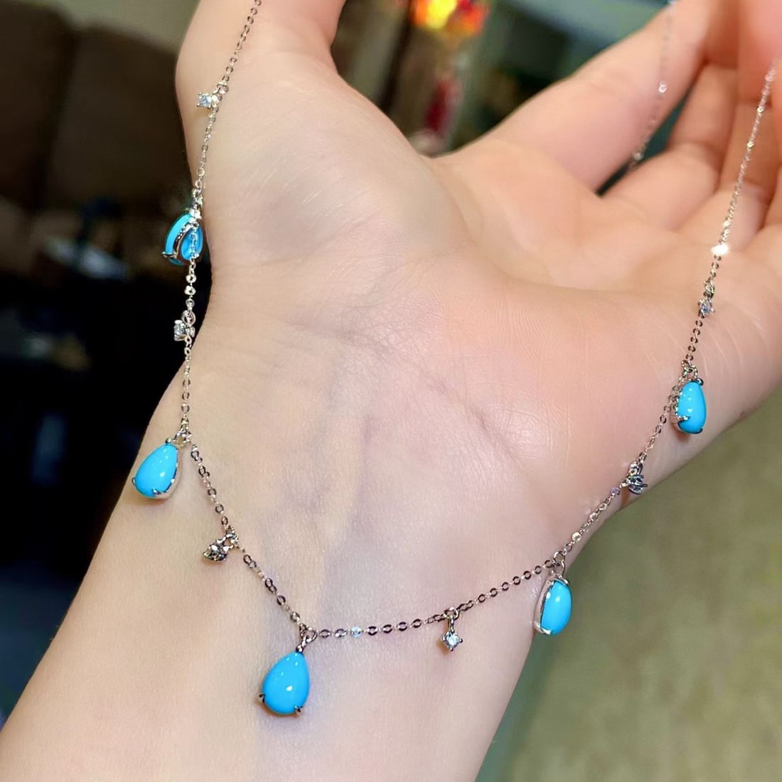 14k Gold 3.40 Ctw Natural Blue Turquoise & Diamond Necklace: Ref:231085125 // gold content:14k gold // main gemstone:blue turquoise // shape:pear // carat weight:3. 25ct // color:blue // treatment:natural // // adjacent gemstone 2 : diamond // shape:round //