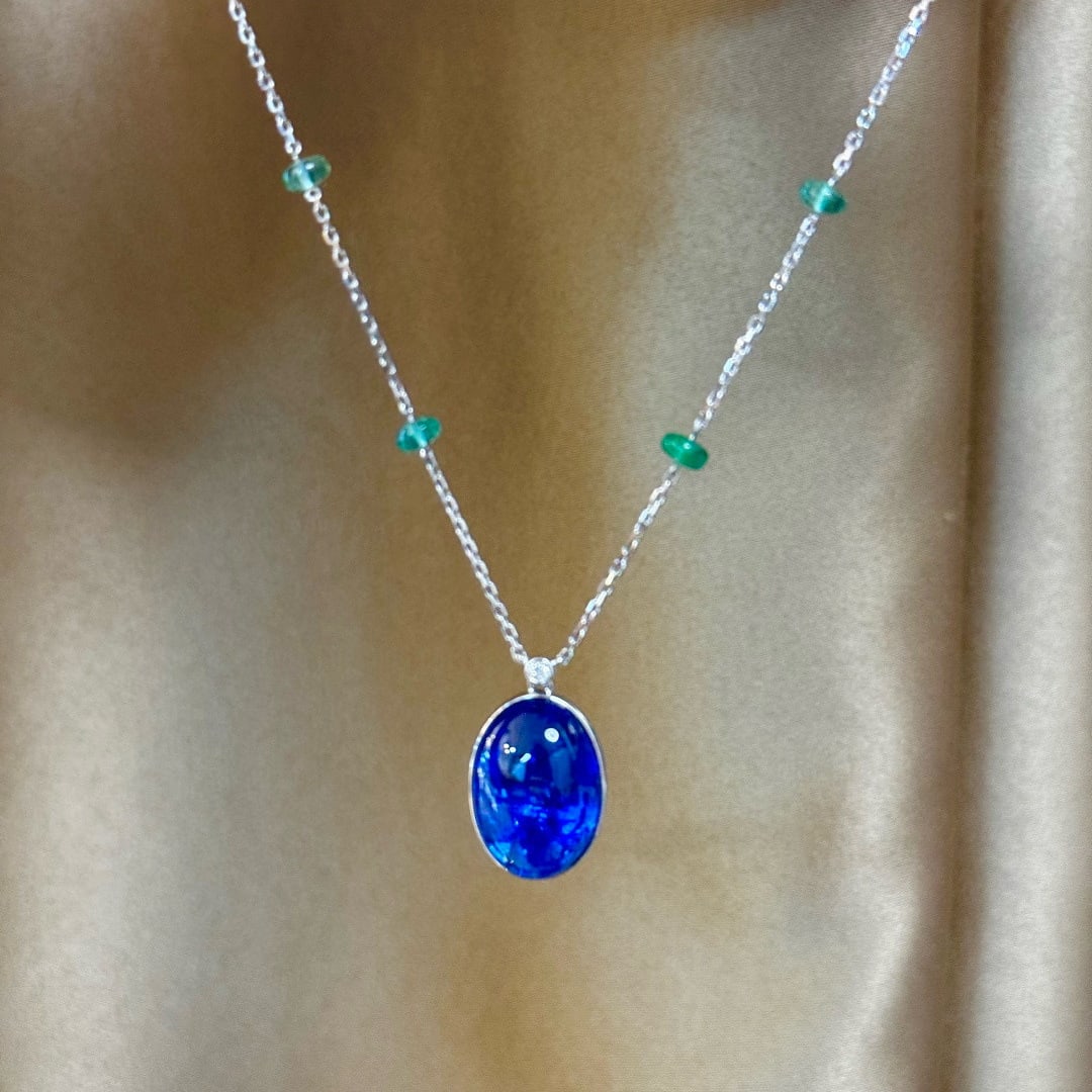 14k Gold 16.70 Ctw Natural Tanzanite & Emerald Necklace - 4