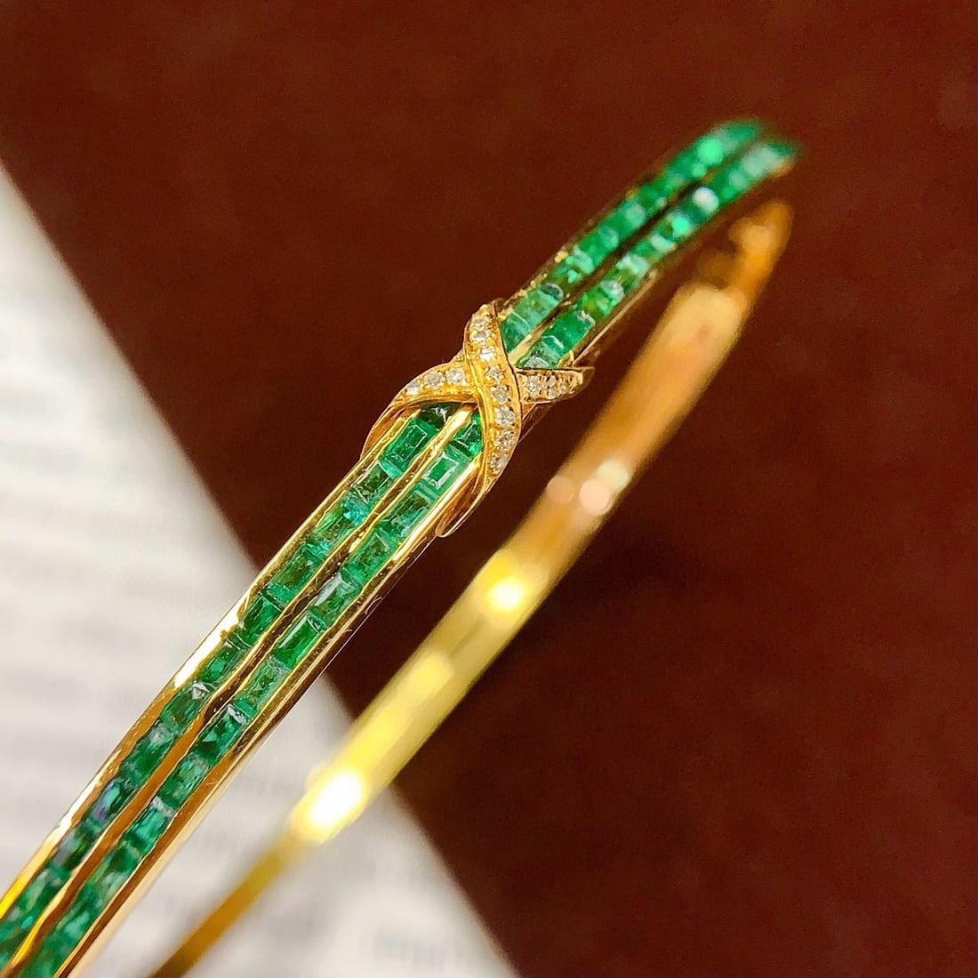 14k Gold 4.8 Ct Natural Emerald & Diamond Bangle - 3