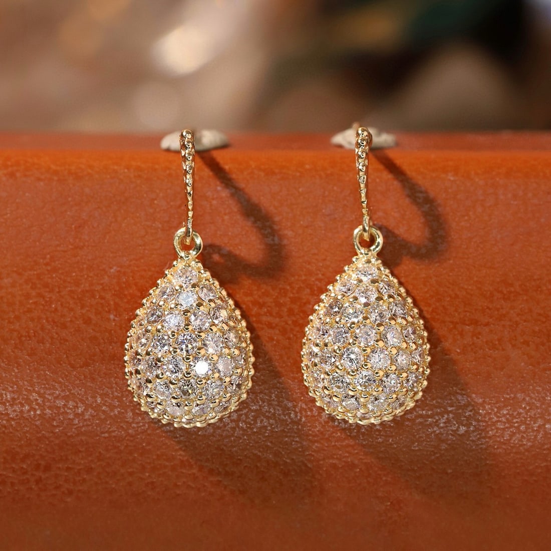 14k Gold 0.9 Ct Natural H Diamond Earrings: Ref:231085199 // gold content:14k gold // main gemstone:diamond // shape:round // carat weight:0. 9ct // clarity grade:vs-si // color:h // treatment:natural // cut grade:g // Condition: New Low