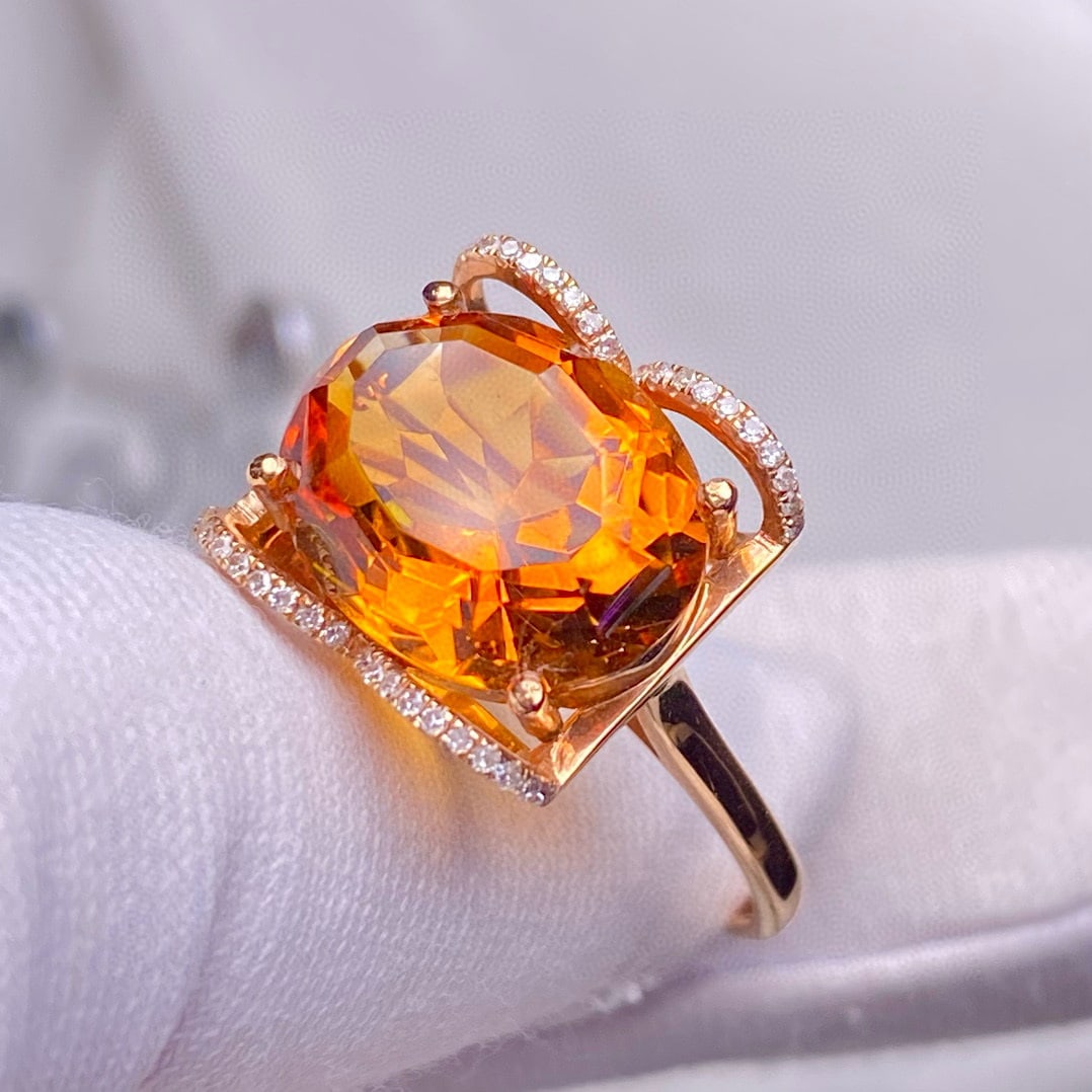 14k Gold 5.6 Ct Natural Citrine & Diamond Ring: Ref:231085222 // gold content:14k gold // ring size:7. 25us // // main gemstone:citrine // shape:oval // carat weight:5. 6ct // color:yellow // treatment:natural // // adjacent gemstone 2 : diamond