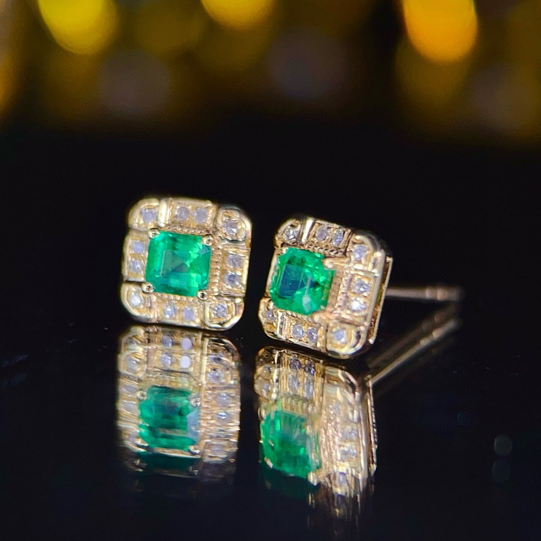 14k Gold 0.35 Ct Natural Emerald & Diamond Earrings - 3