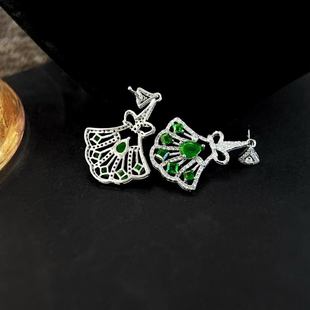 14k Gold 1.36 Ctw Natural Emerald & Diamond Earrings - 2
