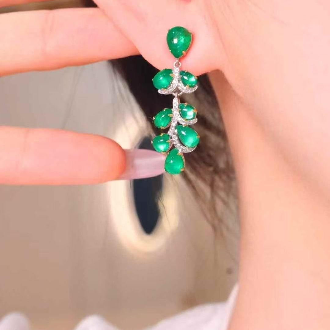 14k Gold 5.90 Ct Natural Emerald & Diamond Earrings - 3