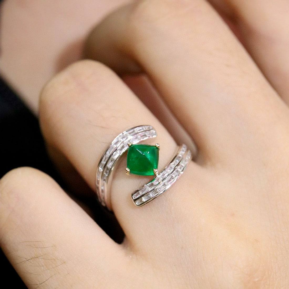 14k Gold 1.41 Ctw Vivid Green Natural Emerald & Diamond Ring - 5