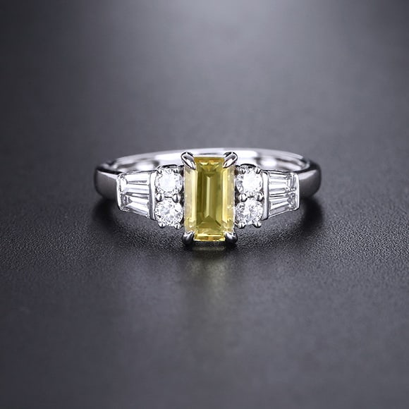 14k Gold 1.58 Ctw Natural Chrysoberyl & Diamond Ring: Ref:231086054 // gold content:14k gold // ring size:7. 25us // // main gemstone:chrysoberyl // shape:octagonal // carat weight:1. 05ct // color:yellow // treatment:natural // // adjacent gemstone 2 :