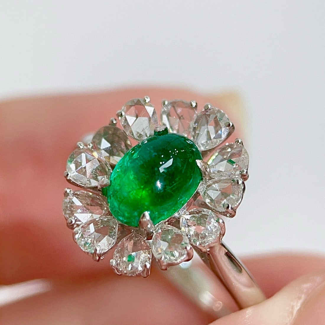 14k Gold 1.55 Ctw Vivid Green Natural Emerald & Diamond Ring - 3