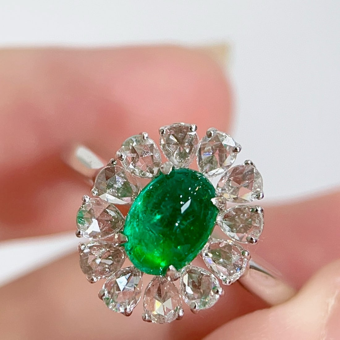 14k Gold 1.55 Ctw Vivid Green Natural Emerald & Diamond Ring - 4