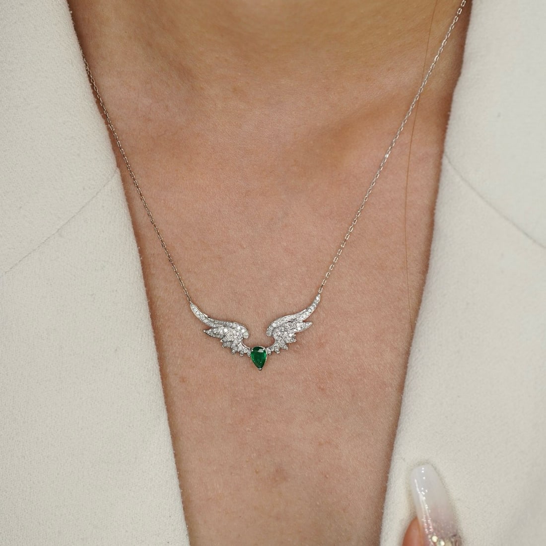 14k Gold 0.64 Ctw Vivid Green Natural Emerald & Diamond Necklace - 3