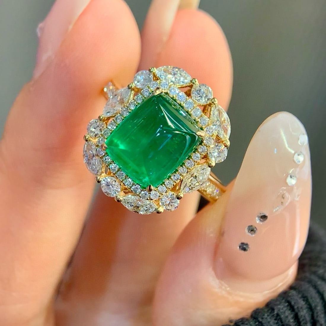 14k Gold 5.22 Ctw Vivid Green Natural Emerald & Diamond Ring - 5