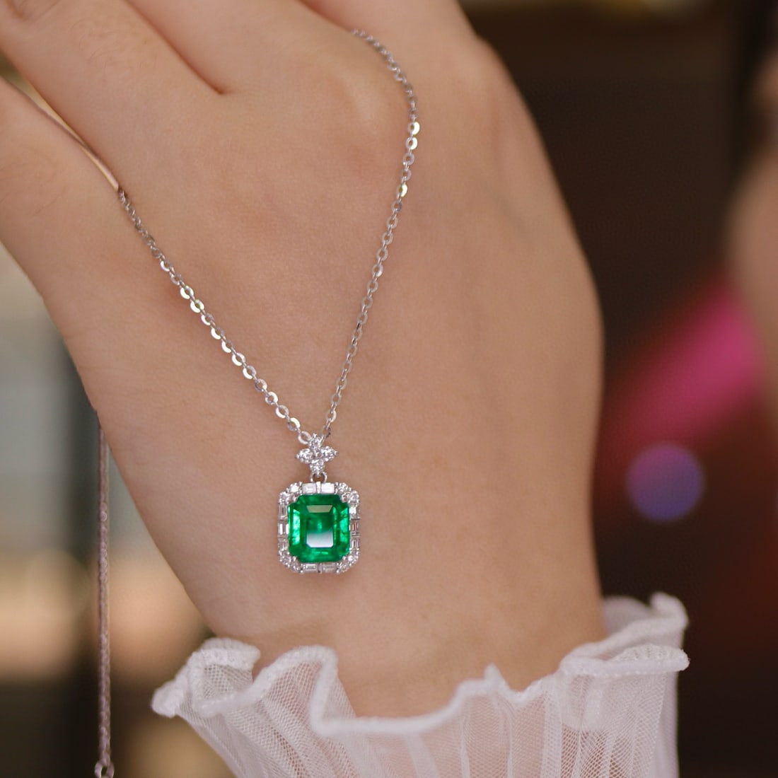 14k Gold 3.03 Ctw Vivid Green Natural Emerald & Diamond Necklace - 3