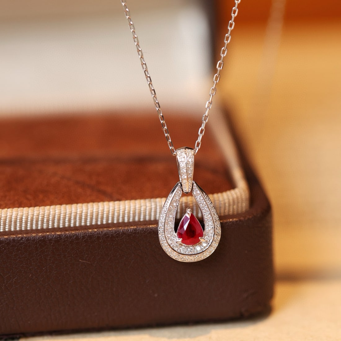 14k Gold 0.53 Ctw Natural Ruby & Diamond Pendant( Without Chain ): Ref:231086163 // gold content:14k gold // main gemstone:ruby // shape:pear // carat weight:0. 35ct // color:pigeonblood red // treatment:natural // // adjacent gemstone 2 : diamond // shape:round //